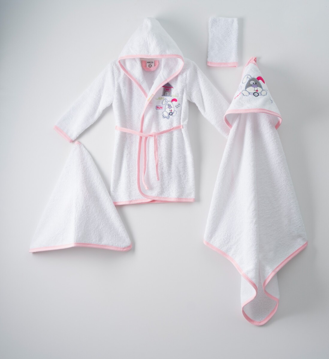 4-Piece Baby Bathrobe Set with Box 0-36M - Producer: Ramel Kids - Wholesale Kids & Baby Clothes From Turkey - TheBS Kids