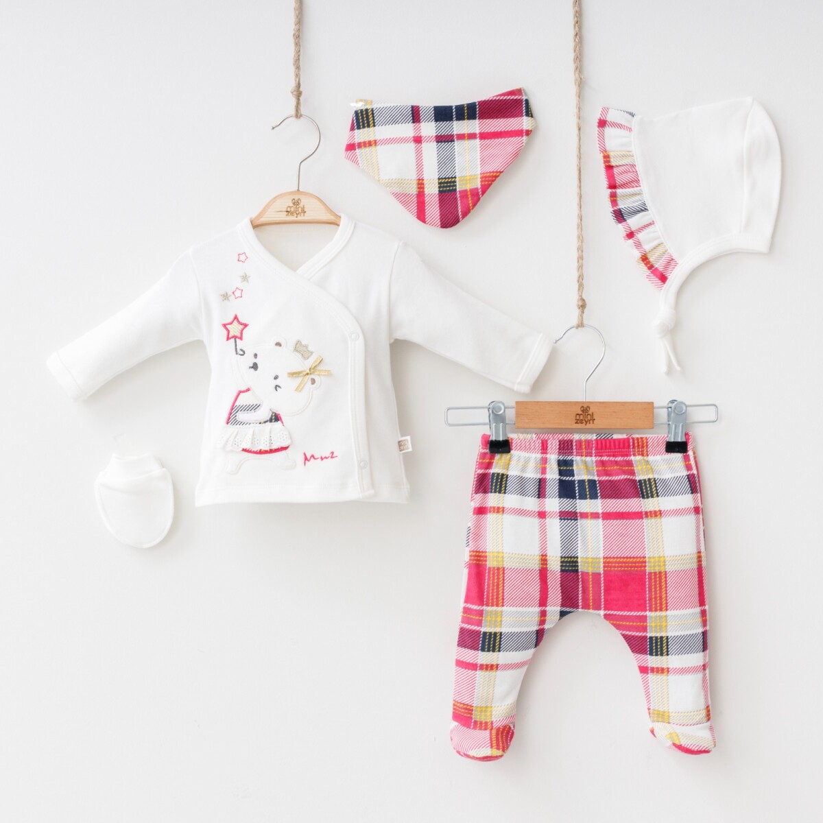 Wholesale 5-Piece Baby Girls Newborn Bodysuit Set with Body Hat Pants 0-3M - Producer: Minizeyn - Wholesale Kids & Baby Clothes From Turkey - TheBS Kids