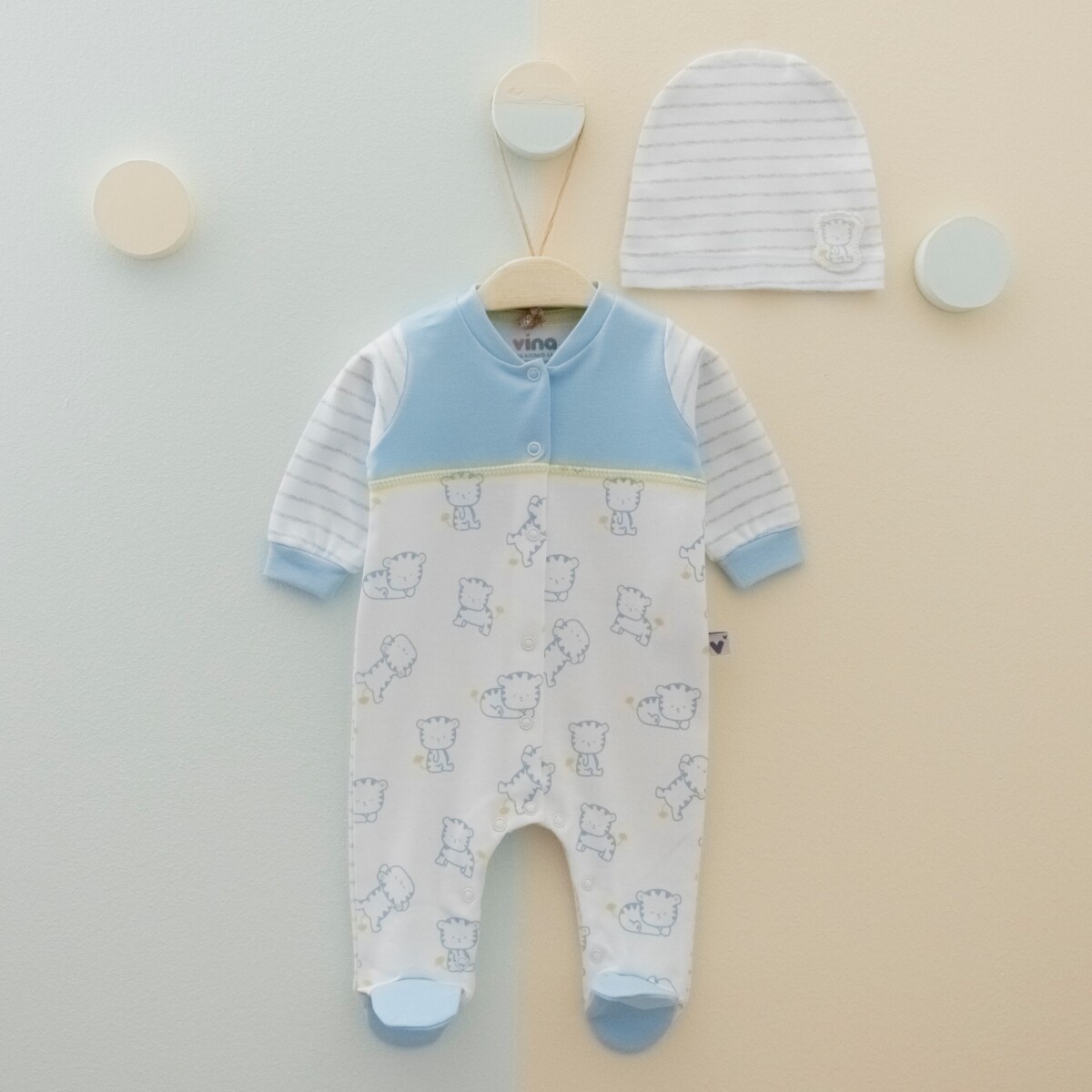 Wholesale Unisex Baby 2-Piece Rompers and Beanie Set 0-6M - Producer: Vina baby - Wholesale Kids & Baby Clothes From Turkey - TheBS Kids