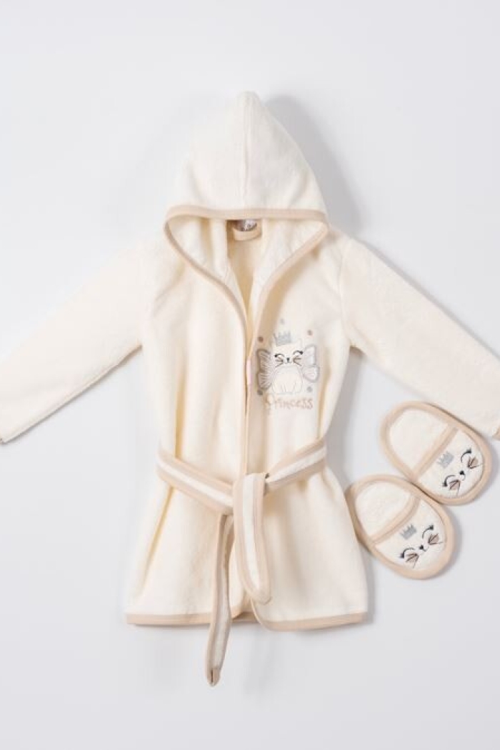 Wholesale Baby Girls 2-Piece Kids Bathrobe Set with Slipper 1-4Y - Producer: Ramel Kids - Wholesale Kids & Baby Clothes From Turkey - TheBS Kids