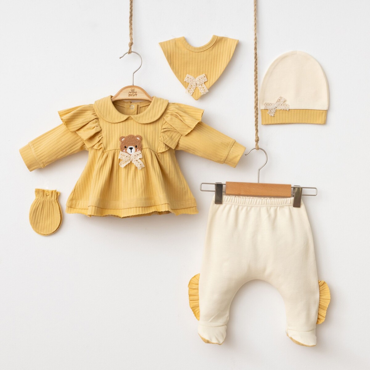 Wholesale Baby Girls 5-Piece Newborn Set 0-3M - Producer: Minizeyn - Wholesale Kids & Baby Clothes From Turkey - TheBS Kids