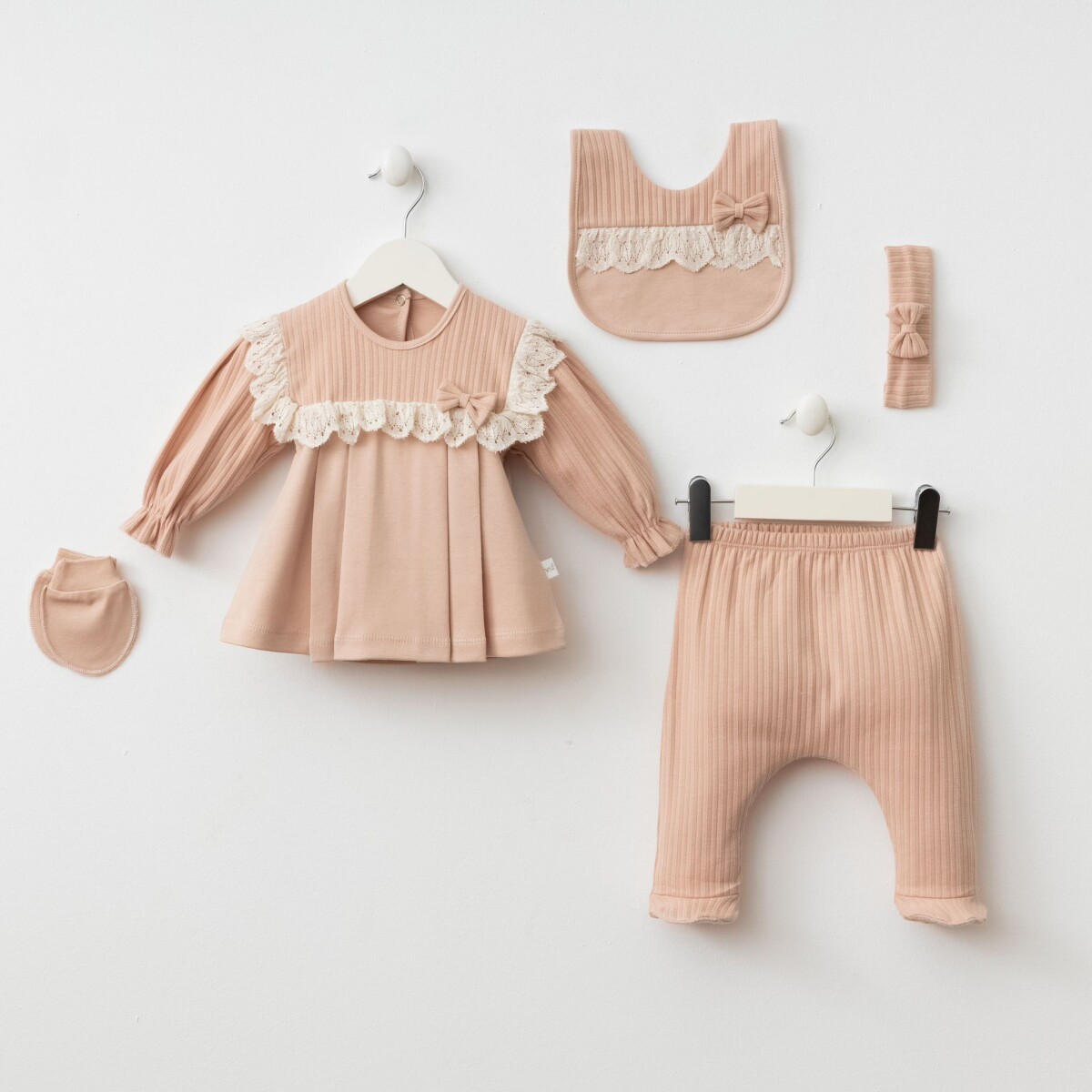 Wholesale Baby Girls 5-Piece Newborn Set 0-3M - Producer: Minizeyn - Wholesale Kids & Baby Clothes From Turkey - TheBS Kids