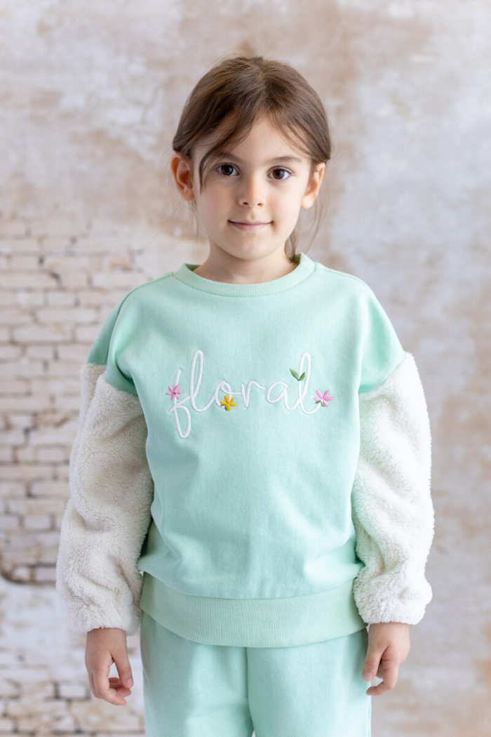 Wholesale Girl's Plush Sleeve Detailed Embroidered Sweatshirt 1-12Y - Producer: Zeyland - Wholesale Kids & Baby Clothes From Turkey - TheBS Kids