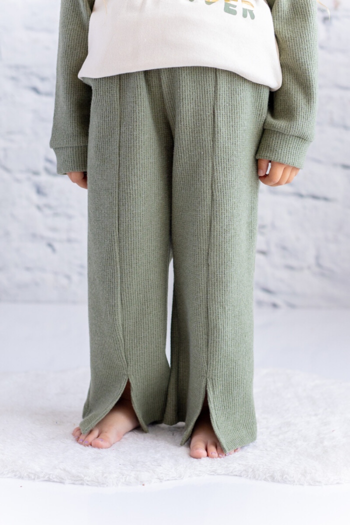 Wholesale Girl's Waffle Fabric Tracksuit Pants With Slit Detail 1-12Y - Producer: Zeyland - Wholesale Kids & Baby Clothes From Turkey - TheBS Kids