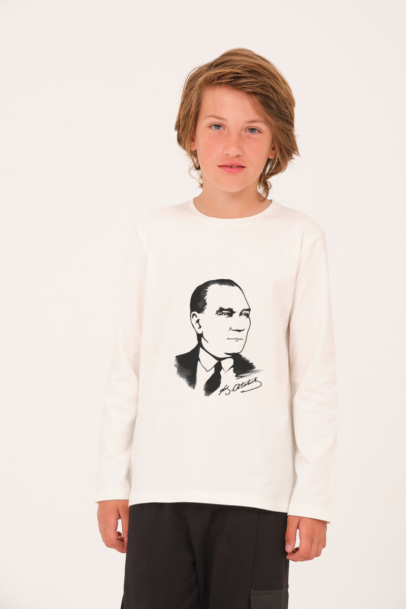 Wholesale Unisex Kids Atatürk Printed Long Sleeve T-shirt 4-12Y - Producer: Zeyland - Wholesale Kids & Baby Clothes From Turkey - TheBS Kids