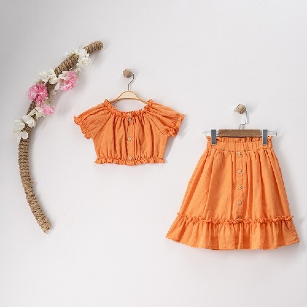 Girls' Suits - Toptan Kız Çocuk 2'li Bluz ve Etek Takım 7-10Y 1016-23168 - Brand: Büşra Bebe - Kids & Bby Clothes From TheBS Kids Turkey